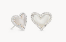 Load image into Gallery viewer, Kendra Scott Framed Ari Heart Studs