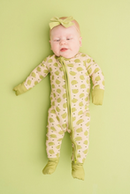 Load image into Gallery viewer, Froggy Friends Sleeper