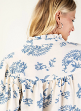 Load image into Gallery viewer, Curvy Blue Print Top
