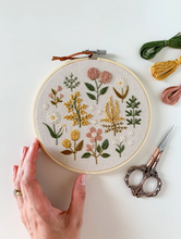 Load image into Gallery viewer, Floral Embroidery Kit