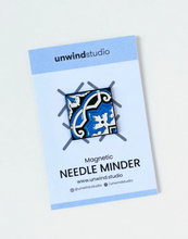 Load image into Gallery viewer, Portuguese Tile Needle Minder
