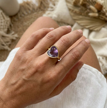 Load image into Gallery viewer, Heart Ring