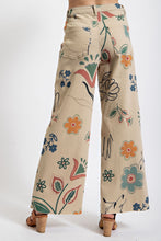 Load image into Gallery viewer, Khaki Printed Pants
