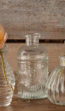 Load image into Gallery viewer, Perfume Bottle Vases