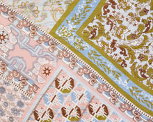 Load image into Gallery viewer, Patchwork Pastel Print Robe