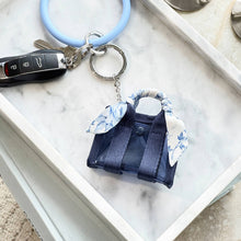 Load image into Gallery viewer, Case-Mate Jelly Tote Bag Keychain - Charm for Tote Bags
