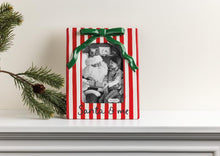 Load image into Gallery viewer, Ceramic Bow Frame
