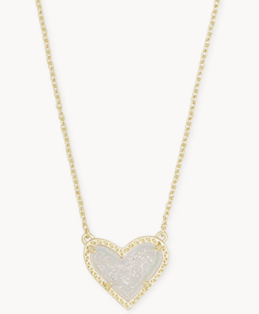 Kendra Scott Ari Heart Short Pendant Necklace in Gold