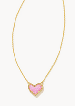 Load image into Gallery viewer, Kendra Scott Ari Heart Short Pendant Necklace in Gold
