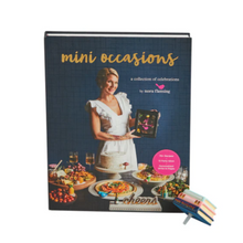 Load image into Gallery viewer, Nora Fleming Cookbook and Mini Set
