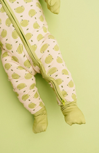 Load image into Gallery viewer, Froggy Friends Sleeper
