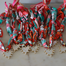 Load image into Gallery viewer, Scarlett Heart Scarf Necklace
