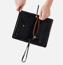 Load image into Gallery viewer, Hobo Evolve Wristlet
