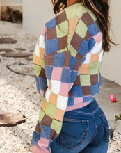 Load image into Gallery viewer, Checkered Sweater
