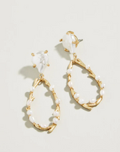 Load image into Gallery viewer, Sea Coral Pearl Earrings
