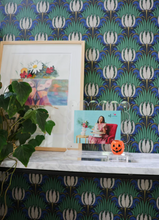 Load image into Gallery viewer, Nora Fleming Clearly A-Nora-Ble Scalloped Acrylic Frame
