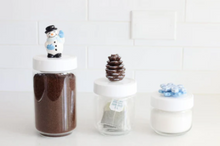 Load image into Gallery viewer, Nora Fleming Frosty Pal Mini
