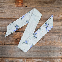 Load image into Gallery viewer, Western Floral Scarf
