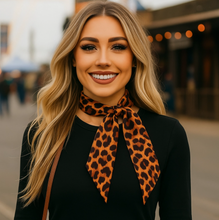 Load image into Gallery viewer, Leopard Print Scarf

