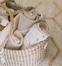 Load image into Gallery viewer, Golden Bee Washcloth Set
