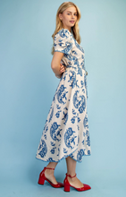 Load image into Gallery viewer, Botanical Print Dress

