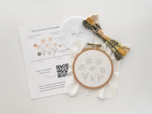 Load image into Gallery viewer, Daisies Embroidery Kit
