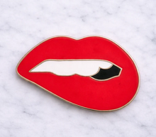Load image into Gallery viewer, Bite Me Needle Minder
