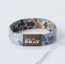 Load image into Gallery viewer, Camo Tap to Pray Wristband
