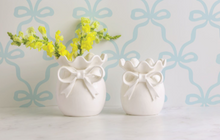 Load image into Gallery viewer, Bow Vase
