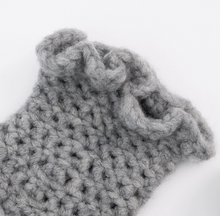 Load image into Gallery viewer, Frill Socks Crochet Kit

