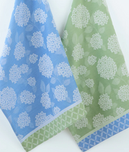 Load image into Gallery viewer, Hydrangea Jacquard Hand Towel
