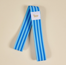 Load image into Gallery viewer, Stay-Put Towel Band
