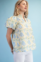 Load image into Gallery viewer, Floral Print Top
