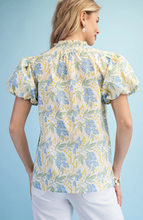 Load image into Gallery viewer, Floral Print Top

