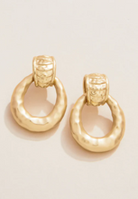 Load image into Gallery viewer, Devaul Earrings
