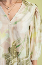 Load image into Gallery viewer, Floral V-Neck Top
