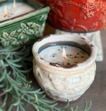 Load image into Gallery viewer, Swan Creek Holiday Candle Jar
