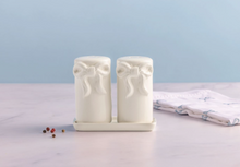 Load image into Gallery viewer, Bow Shaker Set
