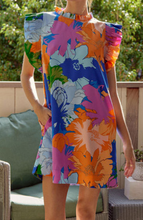 Load image into Gallery viewer, Curvy Flower Print Dress
