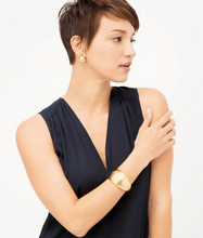 Load image into Gallery viewer, Brighton Collonade Hinged Bangle
