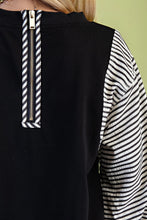 Load image into Gallery viewer, Striped Puff Sleeve Top
