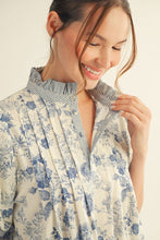 Load image into Gallery viewer, Blue Floral Top
