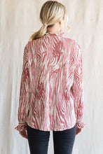 Load image into Gallery viewer, Curvy Zebra Top

