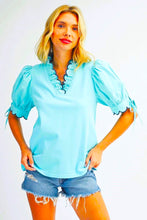 Load image into Gallery viewer, Scallop Trim Top
