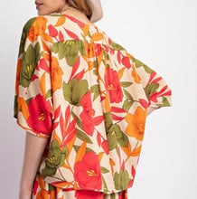 Load image into Gallery viewer, Floral Print Peach Woven Top
