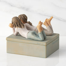Load image into Gallery viewer, Forever Friends Keepsake Box

