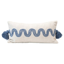 Load image into Gallery viewer, Lumbar Pillow With Tassels
