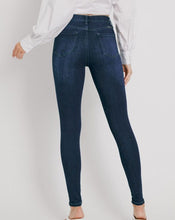 Load image into Gallery viewer, Curvy High Rise Super Skinny Jeans
